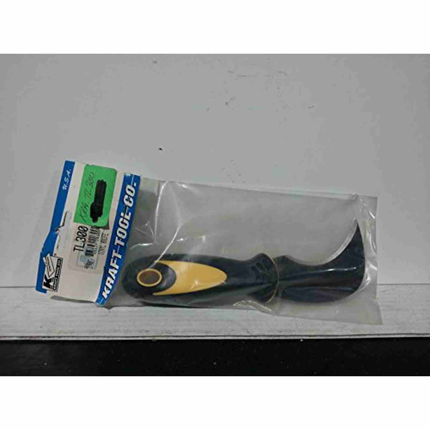 Hawkbill Knife Image 1