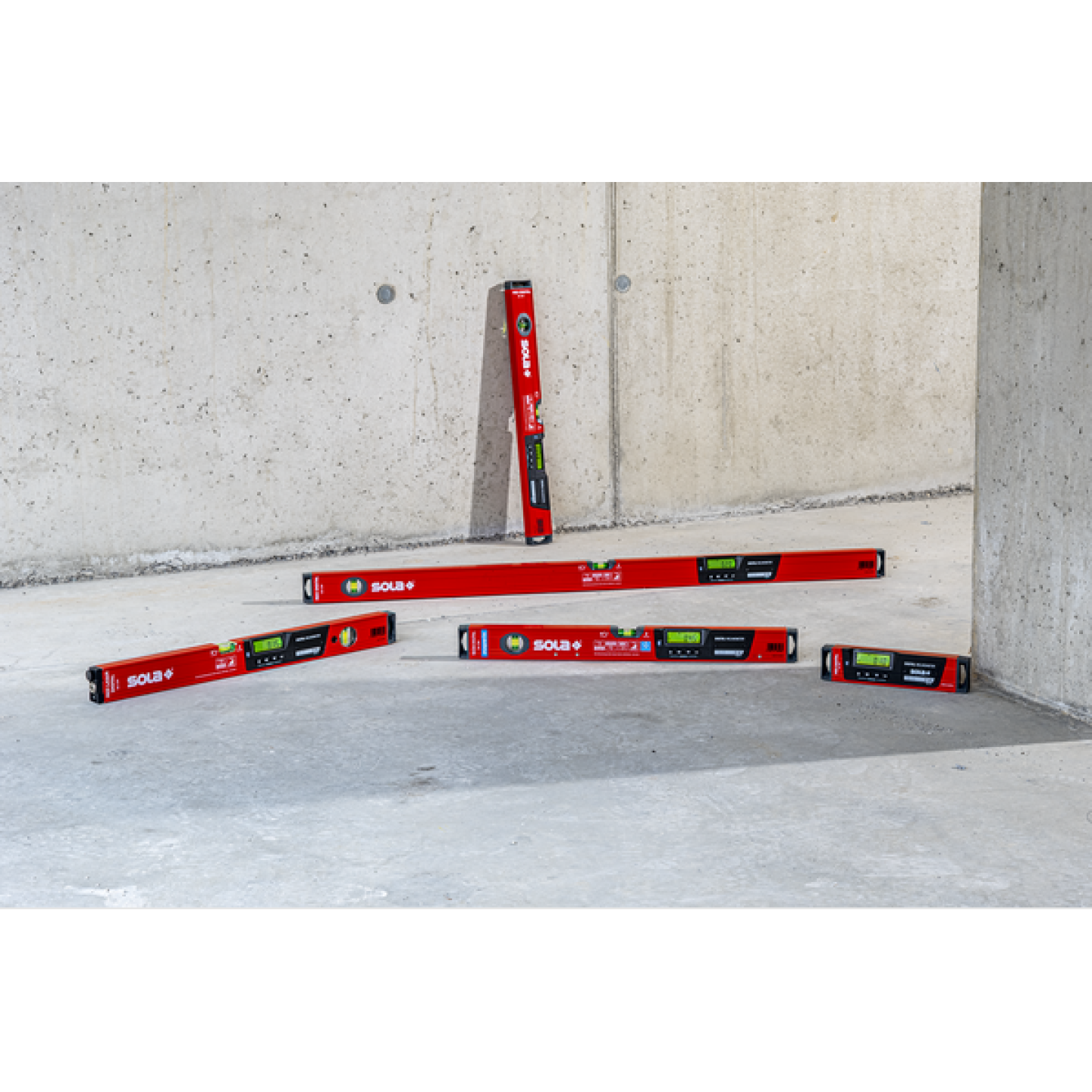 Sola Big Red Digital Level 24" Image 1